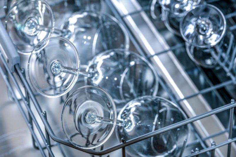 Hold storkøkkenet effektivt rent med industriopvaskemaskiner til favorable priser